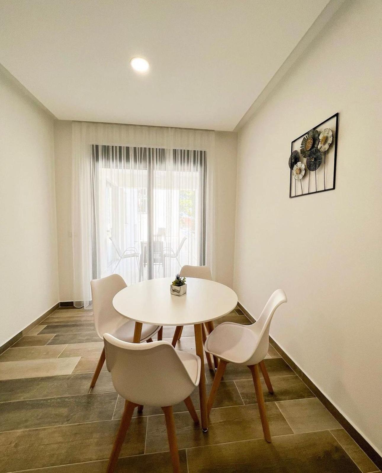 Square Residence Ούλτσιν Εξωτερικό φωτογραφία
